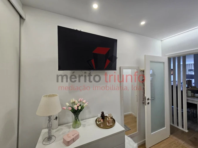 Apartamento para Venda em Selho (São Jorge) Foto 23