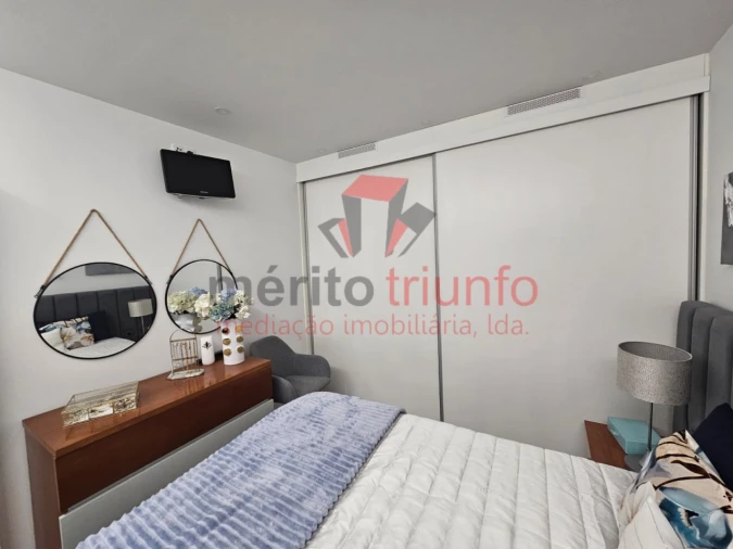 Apartamento para Venda em Selho (São Jorge) Foto 25