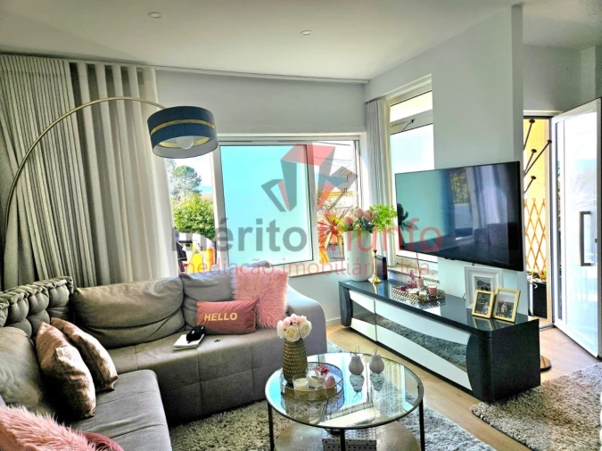 Apartamento para Venda em Selho (São Jorge)