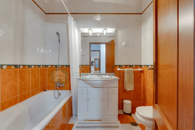 Apartamento T2 para Venda em Lagos (São Sebastião e Santa Maria) Foto 17