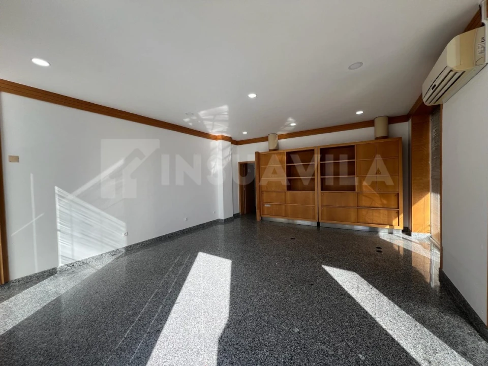 Loja para Arrendamento em Caminha (Matriz) e Vilarelho Foto 4