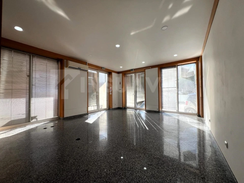 Loja para Arrendamento em Caminha (Matriz) e Vilarelho Foto 9