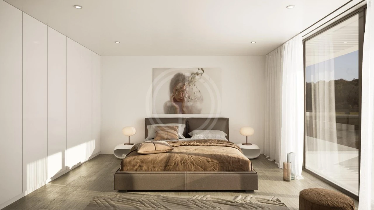 Moradia T4 para Venda em Montenegro Foto 3