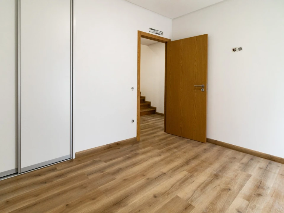 Moradia T3 para Venda em Samuel Foto 15