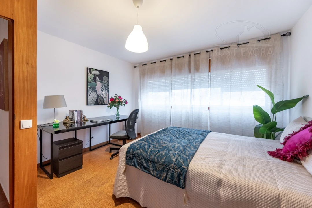 Apartamento T2 para Venda em Malagueira e Horta das Figueiras Foto 11