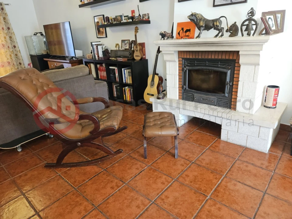 Moradia T3 para Venda em Gaio-Rosário e Sarilhos Pequenos Foto 11