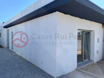Moradia T4 para Venda em Fernao Ferro