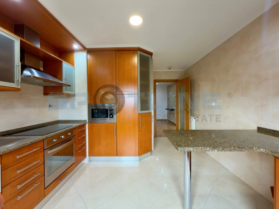 Apartamento T3 para Venda em Odivelas Foto 32