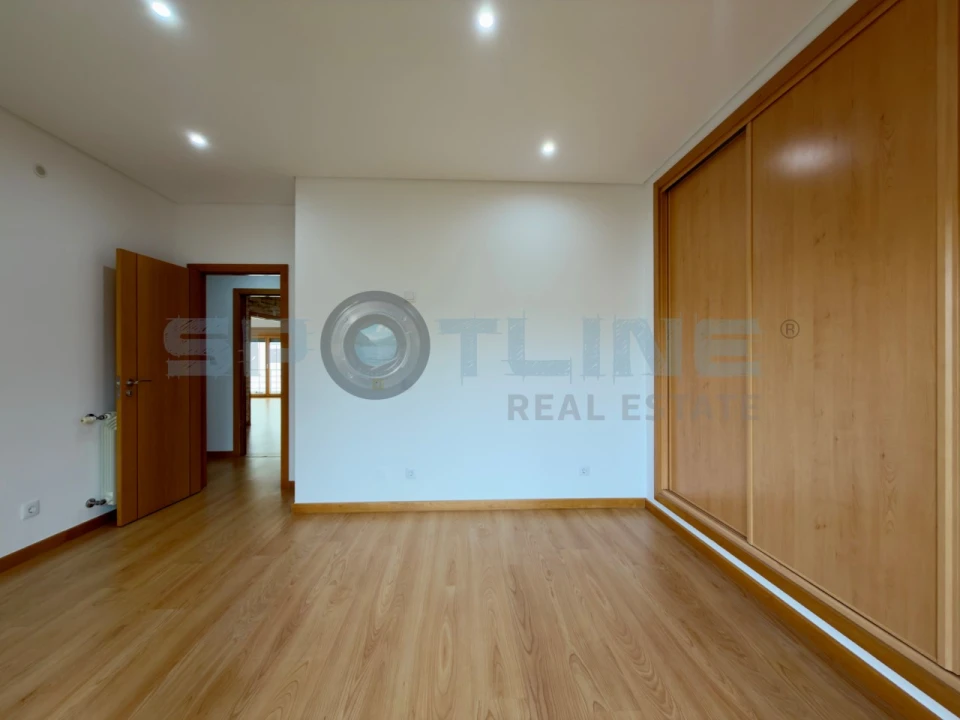 Apartamento T3 para Venda em Odivelas Foto 42