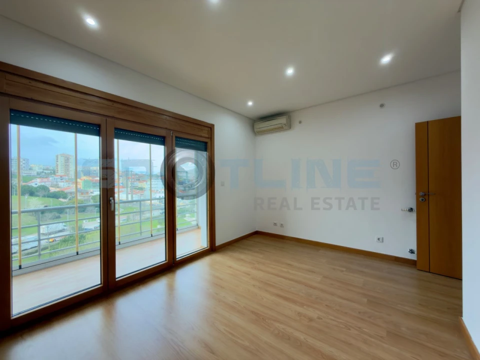 Apartamento T3 para Venda em Odivelas Foto 46