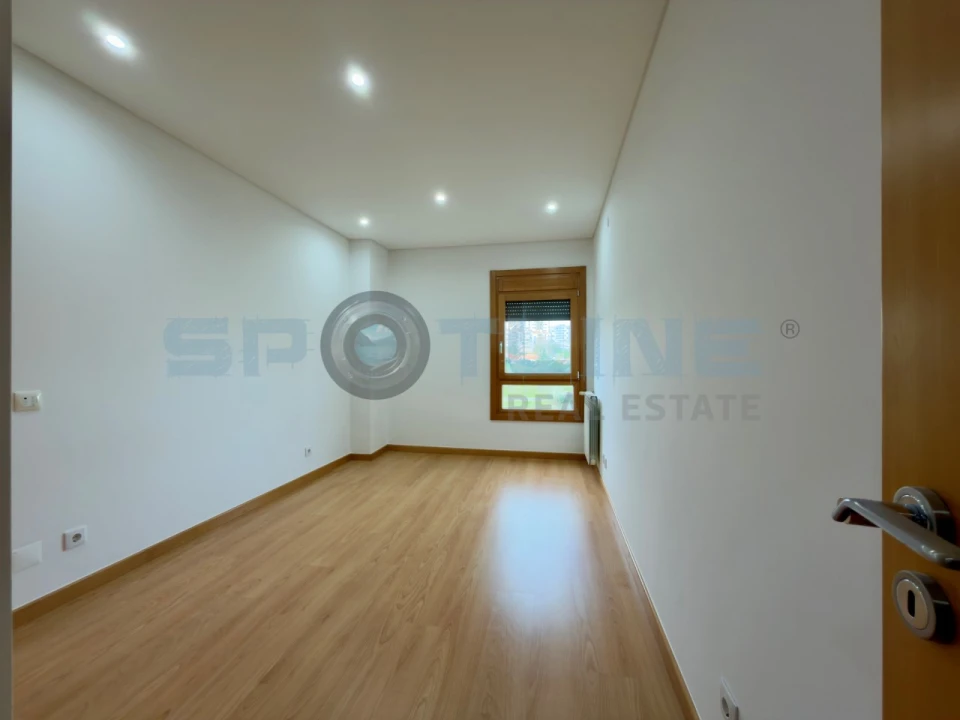 Apartamento T3 para Venda em Odivelas Foto 47