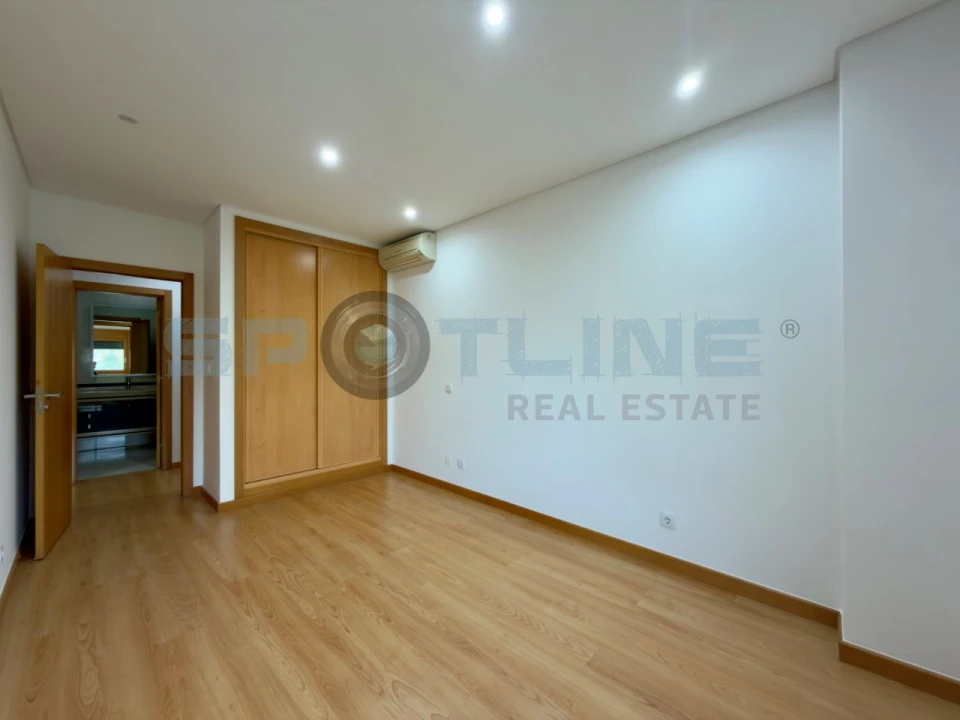 Apartamento T3 para Venda em Odivelas Foto 52