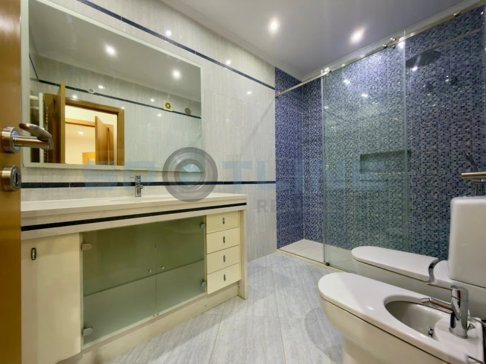 Apartamento T3 para Venda em Odivelas Foto 58