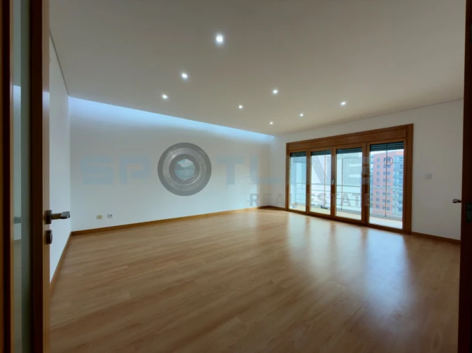 Apartamento T3 para Venda em Odivelas Foto 12