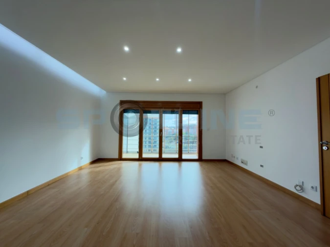 Apartamento T3 para Venda em Odivelas Foto 13