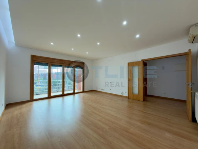 Apartamento T3 para Venda em Odivelas Foto 21