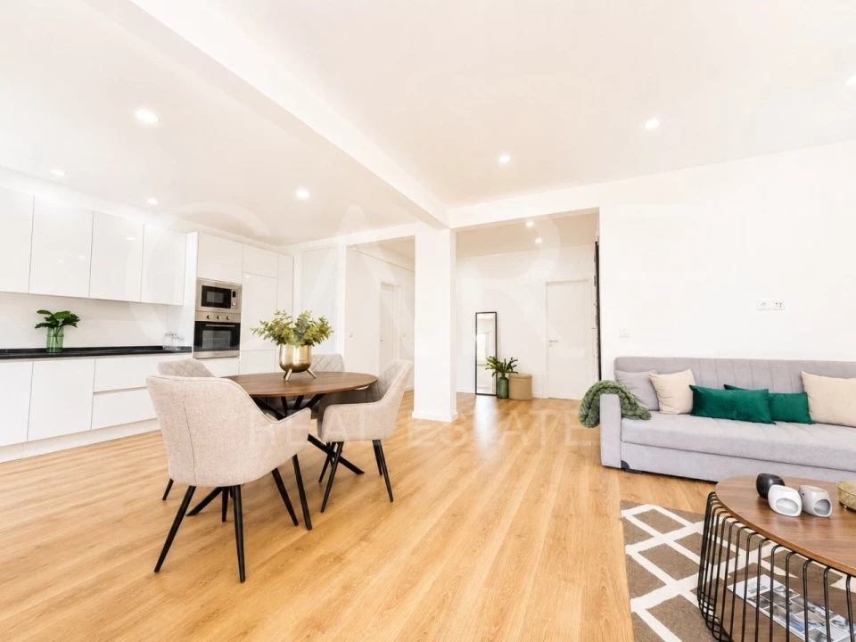 Apartamento T3 para Venda em Benfica Foto 4