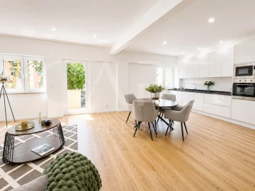 Apartamento T3 para Venda em Benfica