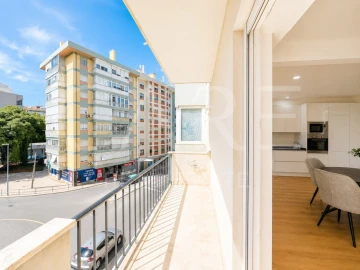 Apartamento T3 para Venda em Benfica