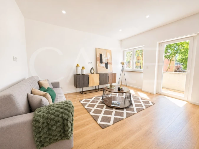 Apartamento T3 para Venda em Benfica Foto 2
