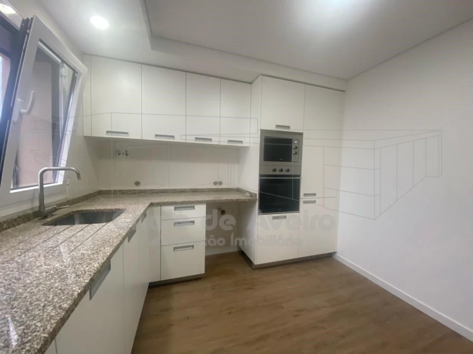 Moradia T3 para Venda em Gafanha da Nazaré Foto 2