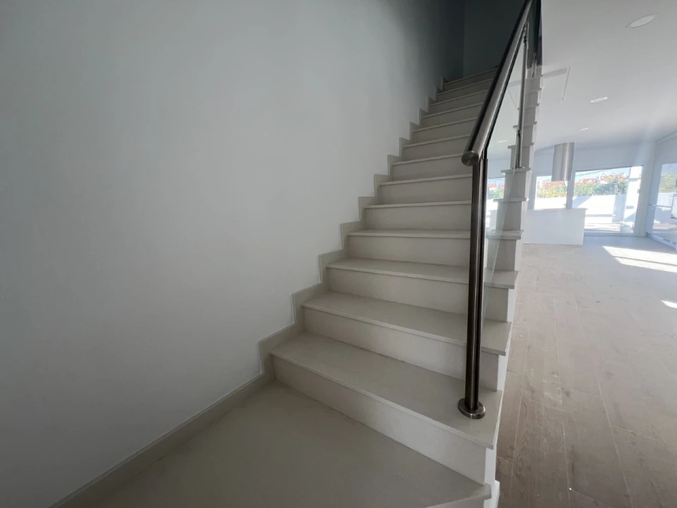 Moradia T4 para Venda em Fernao Ferro Foto 10