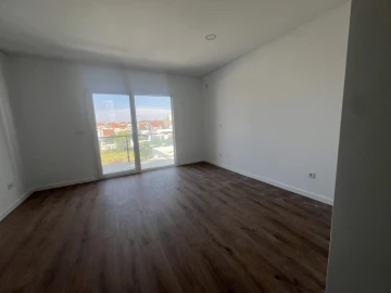 Moradia T4 para Venda em Fernao Ferro