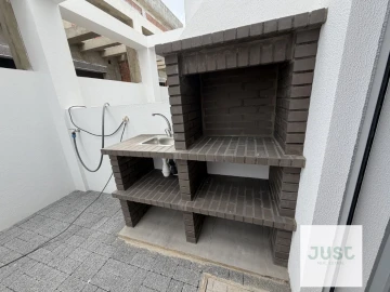 Moradia T4 para Venda em Fernao Ferro