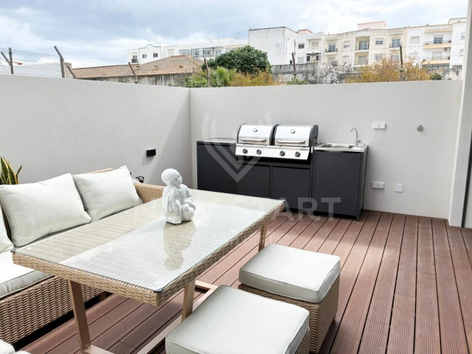 Moradia T3 para Venda em Quelfes Foto 2