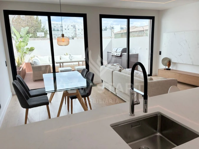 Moradia T3 para Venda em Quelfes Foto 3