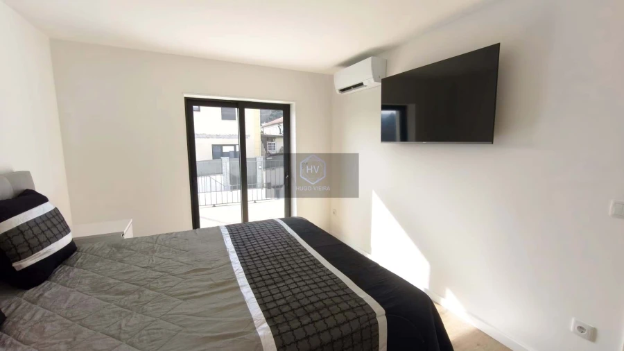 Apartamento T1 para Venda em Travassos Foto 3