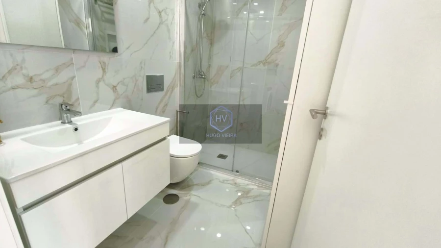 Apartamento T1 para Venda em Travassos Foto 6