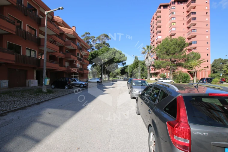 Apartamento T3 para Venda em Costa da Caparica Foto 42