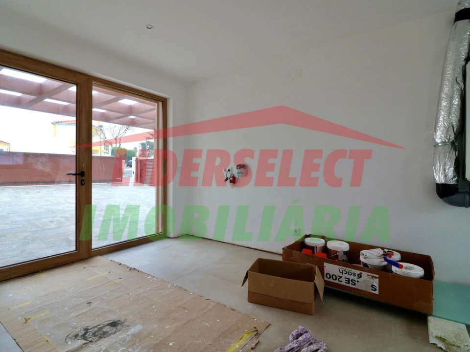 Moradia T3 para Venda em Silveira Foto 12