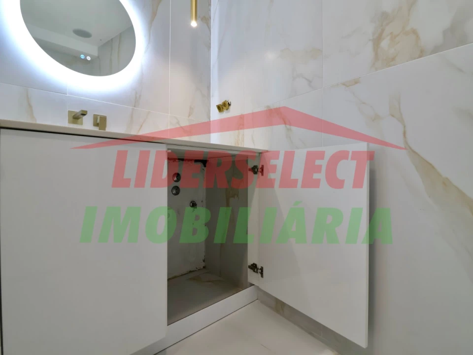 Apartamento T2 para Venda em Malveira e São Miguel de Alcainça Foto 18