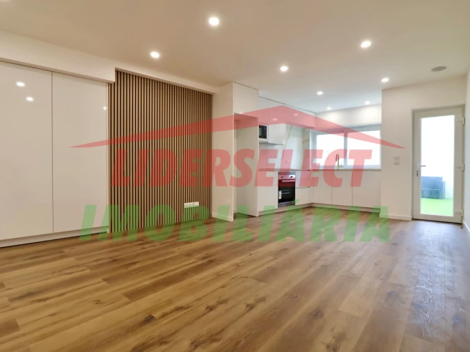 Apartamento T2 para Venda em Malveira e São Miguel de Alcainça Foto 5