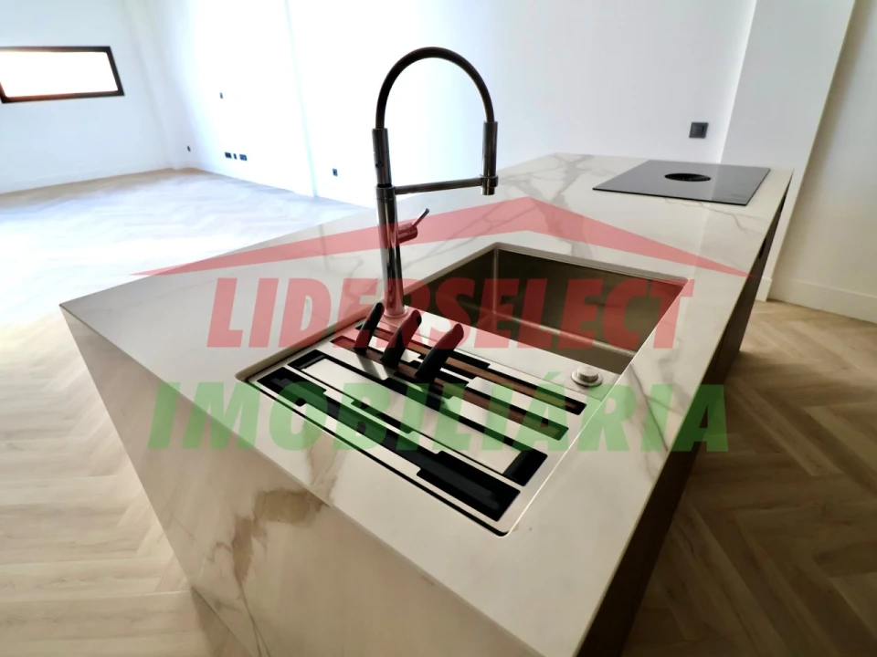 Apartamento T2 para Venda em Lourinhã e Atalaia Foto 3