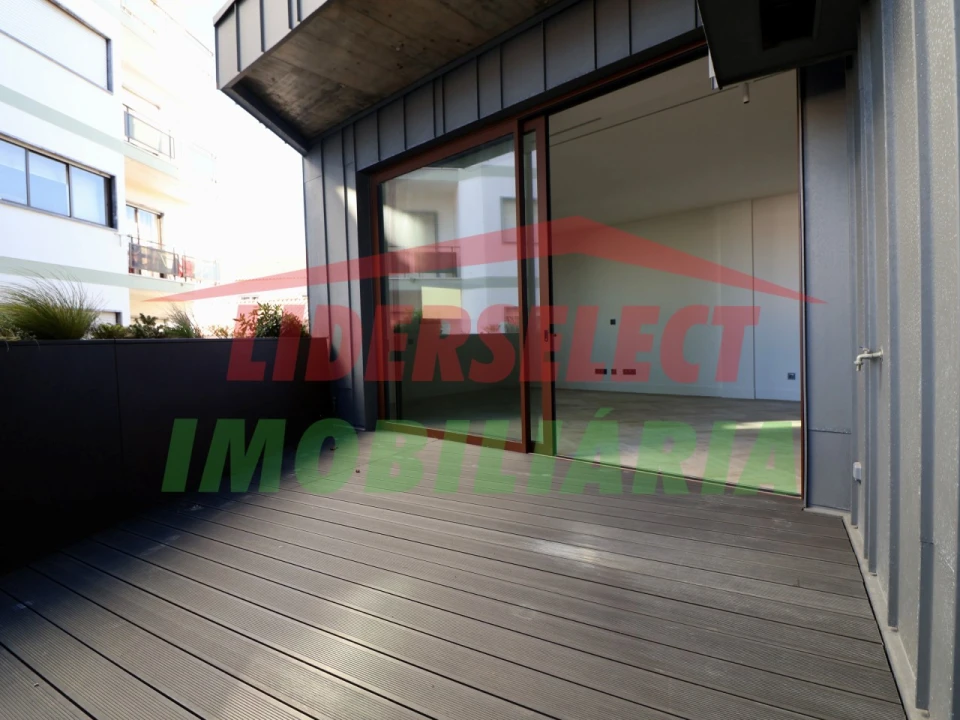 Apartamento T2 para Venda em Lourinhã e Atalaia Foto 25