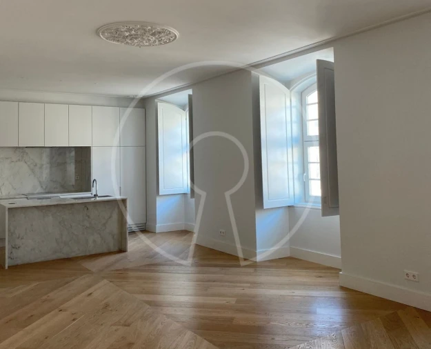 Apartamento T2 para Venda em Santa Maria Maior Foto 4