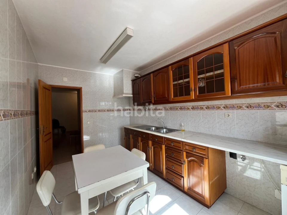 Apartamento T2 para Venda em Sines Foto 4