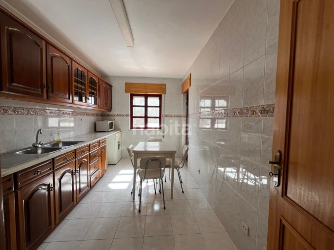 Apartamento T2 para Venda em Sines Foto 5