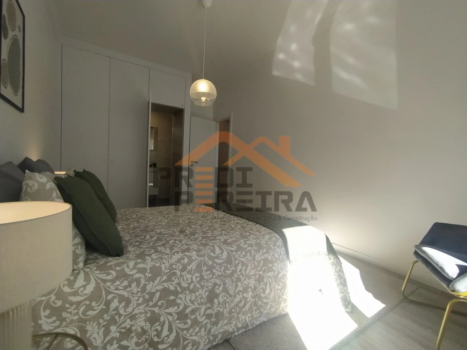 Apartamento T3 para Venda em Benfica Foto 7