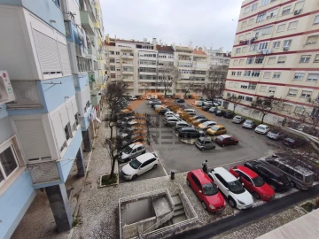 Apartamento T3 para Venda em Benfica