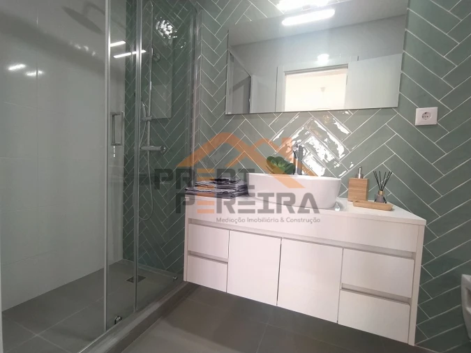 Apartamento T3 para Venda em Benfica Foto 17