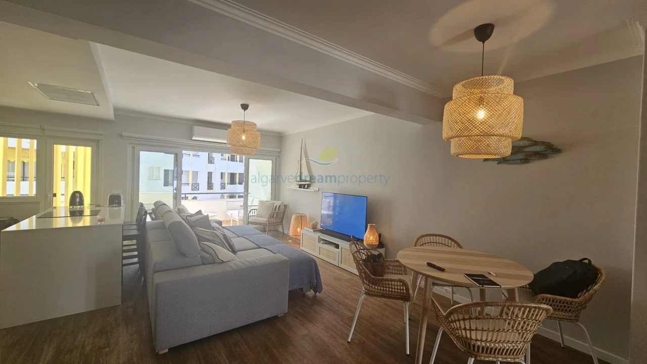 Apartamento T1 para Venda em Quarteira Foto 3