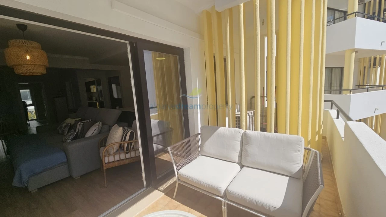 Apartamento T1 para Venda em Quarteira Foto 9