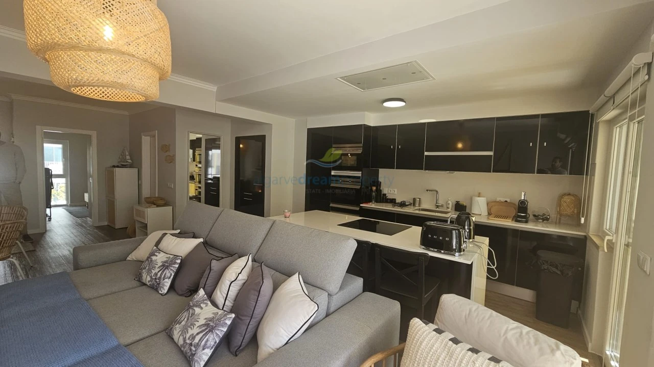 Apartamento T1 para Venda em Quarteira Foto 2