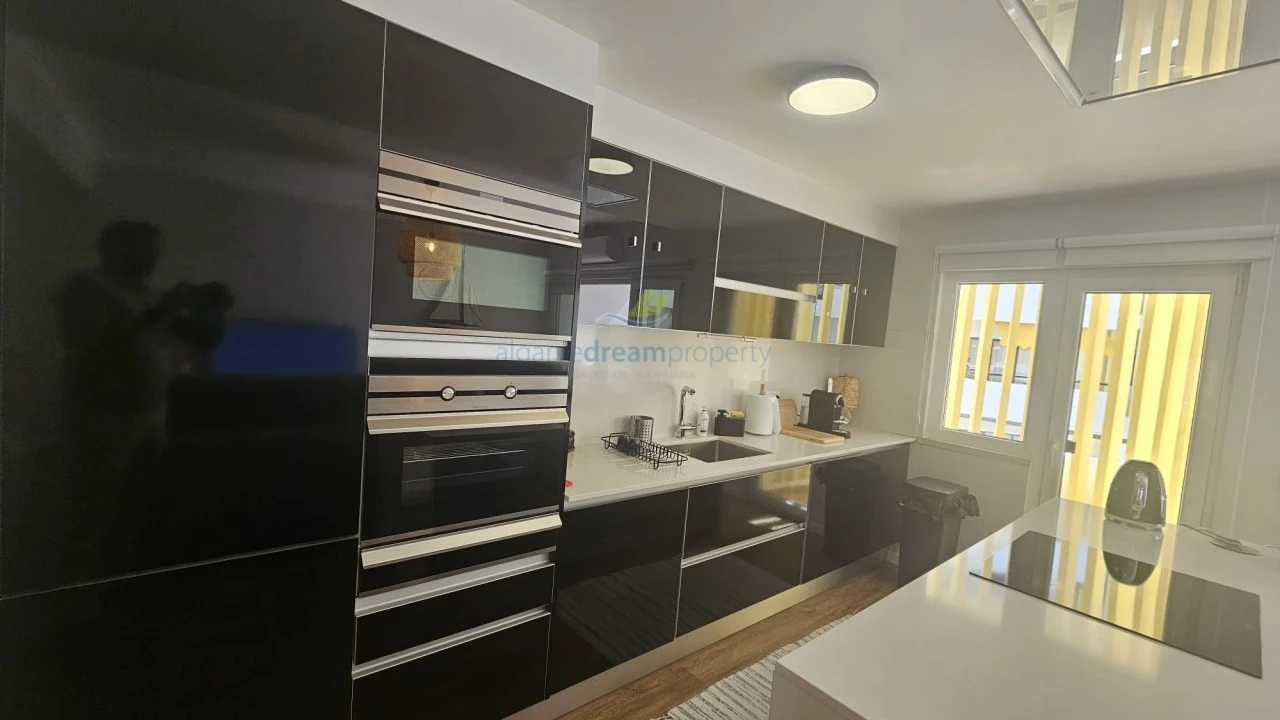 Apartamento T1 para Venda em Quarteira Foto 11