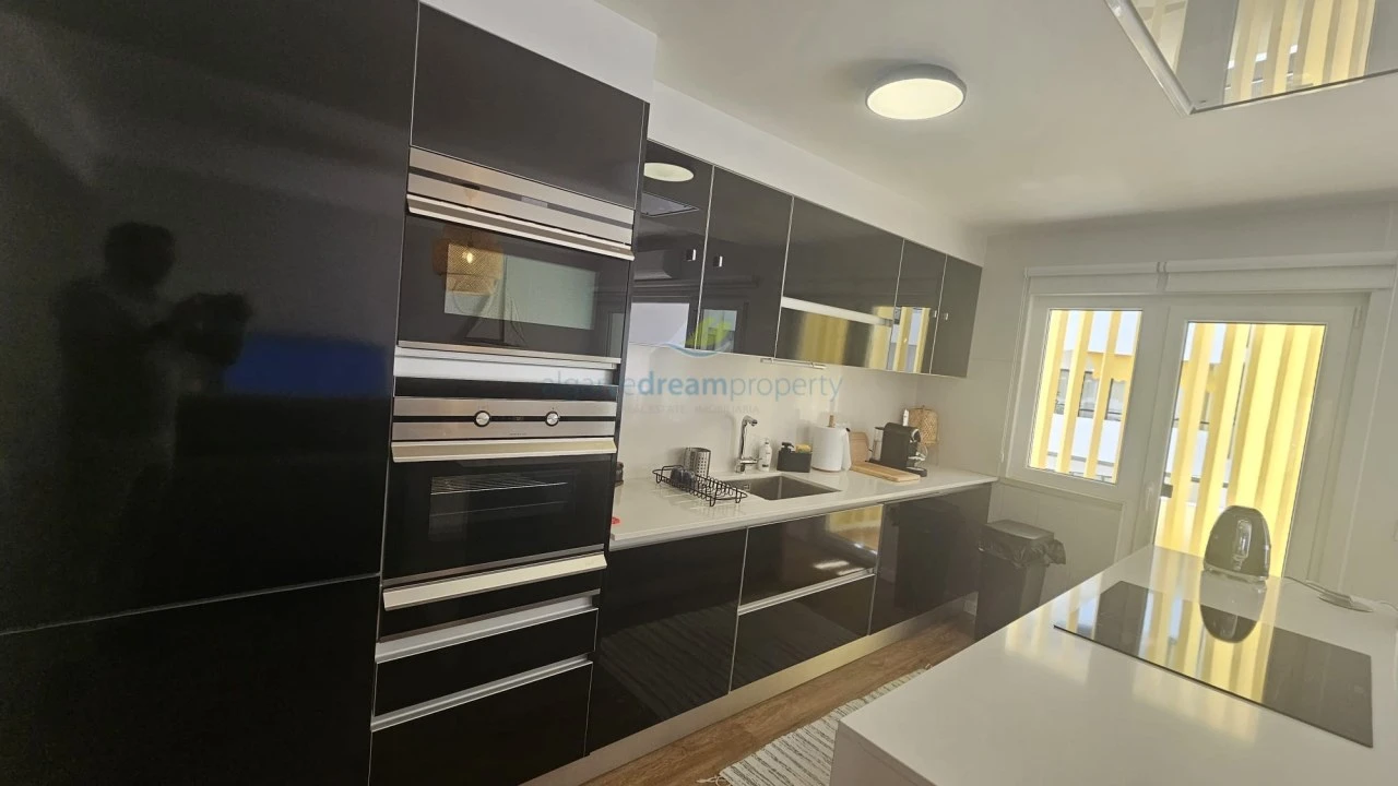 Apartamento T1 para Venda em Quarteira Foto 13
