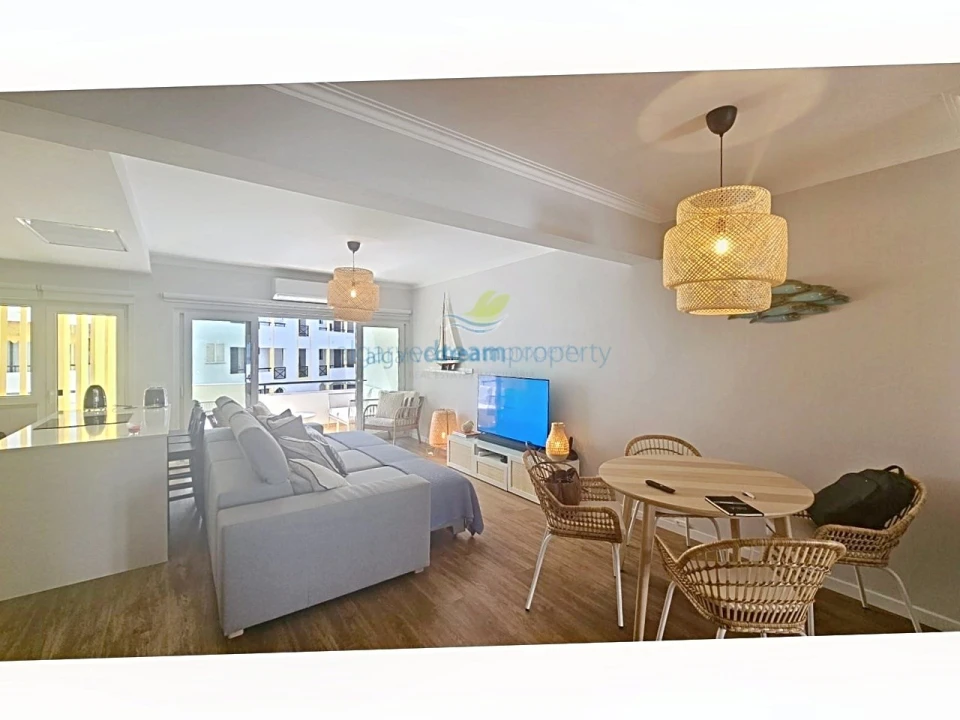 Apartamento T1 para Venda em Quarteira Foto 5